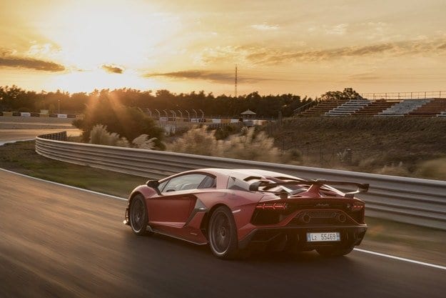 Test drive Lamborghini Aventador SVJ: um drama emocionante