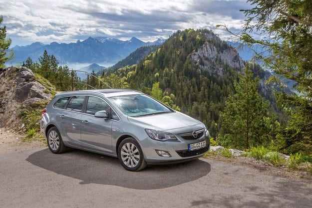 Тест драйв Opel Astra Sports Tourer 2.0 CDTi: Opel, самый надежны