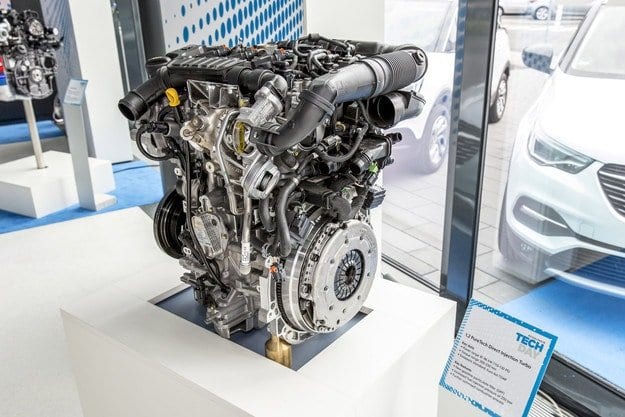 Тест драйв Opel разработает бензиновые двигатели для Groupe PSA