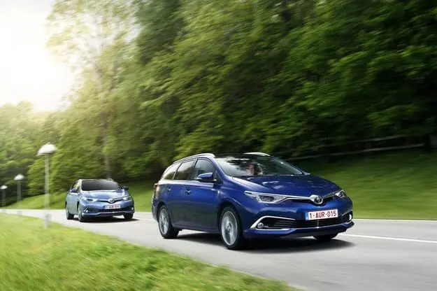 Тест драйв Toyota Auris: Новое лицо