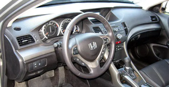 Тест: Honda Accord 2.4 i-VTEC Executive - Красавица и чудовище - Автомагазин