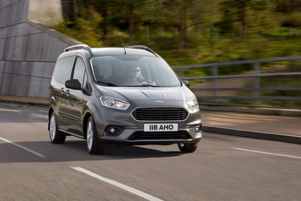 ford tourneo courier 1.0 ecoboost sport