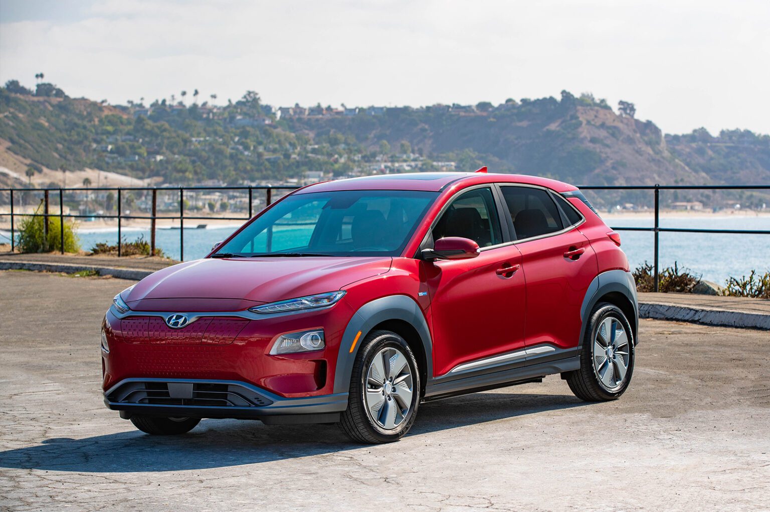 Hyundai Kona Electric 2018 dane techniczne, cena, zdjęcie AvtoTachki