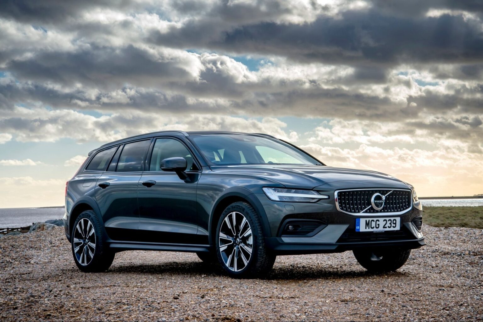 Volvo V60 Cross Country 2018 specifikationer, pris, foto AvtoTachki