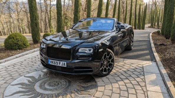 Тэст-драйв Rolls-Royce Dawn Black Badge