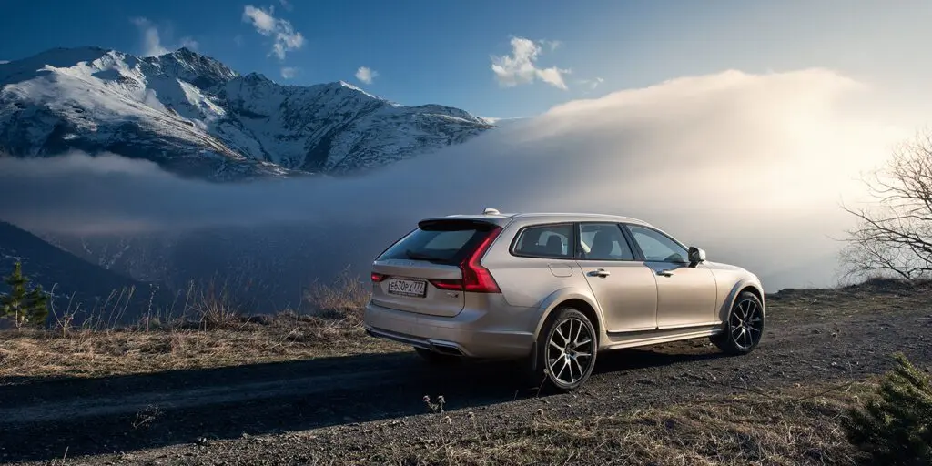 Тест-драйв Volvo V90 Cross Country