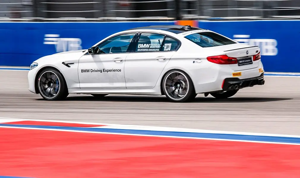 Тест-драйв BMW и сравнение M2 и M5 Competition