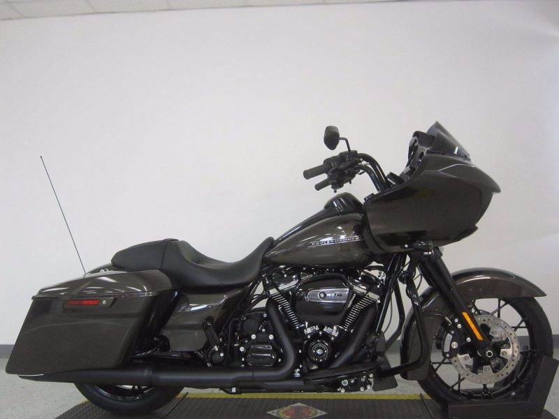 Harley-Davidson Touring Road Glide (Special FLTRXS) Touring Road Glide Special Pearl