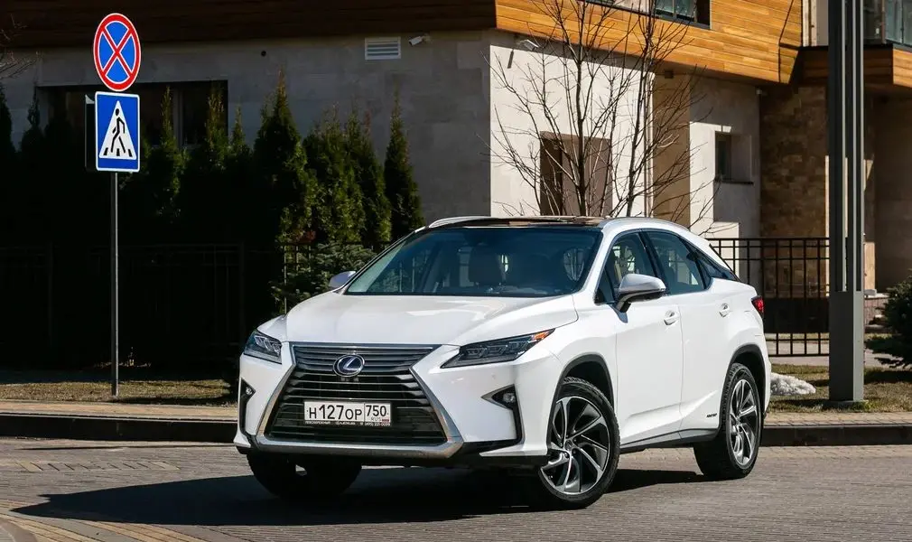 Тест-драйв Lexus NX