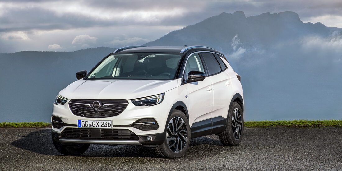 Uji coba Opel Grandland X dan Zafira Life: apa yang dikembalikan Jerman