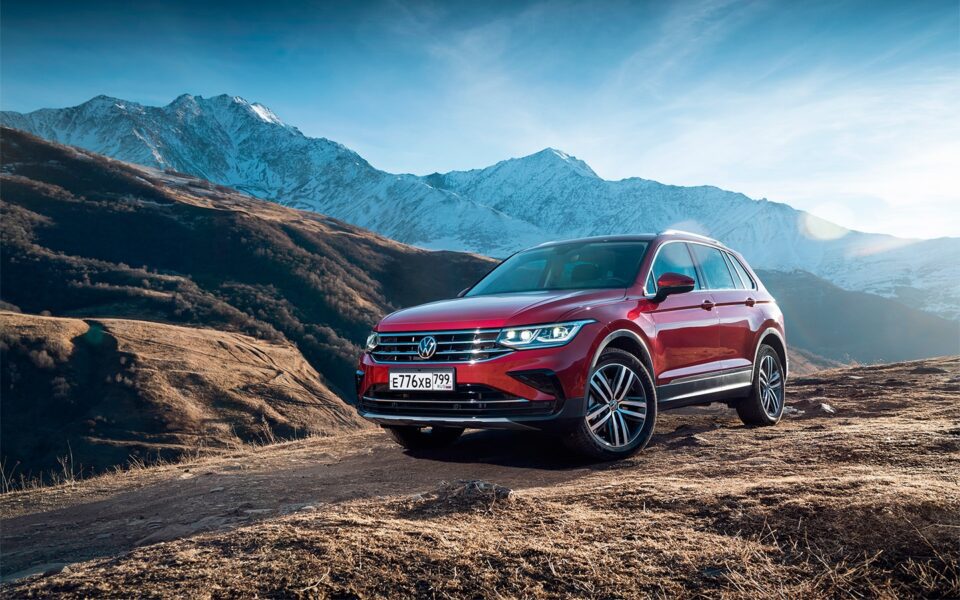 Тест-драйв Volkswagen Tiguan 2021 в горах: сравниваем моторы 2.0 и 1.4