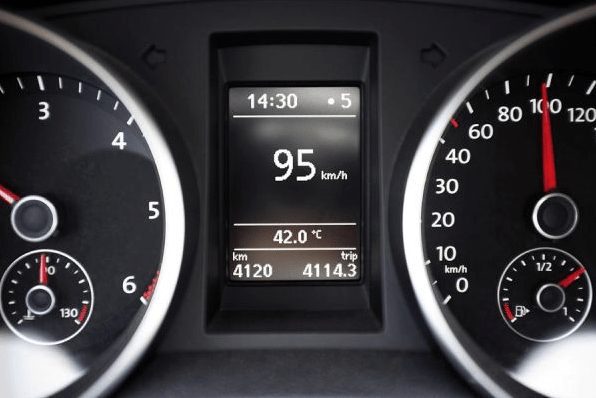 Kodėl automobilio termometras ne visada rodomas teisingai