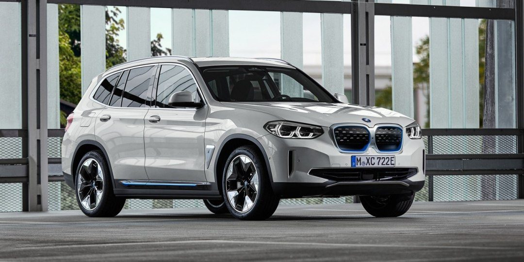 BMW iX3 2020 года