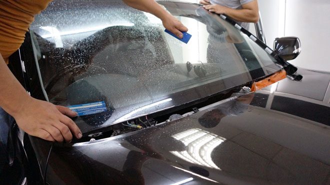 Что такое бронирование стекол автомобиля и зачем оно нужно