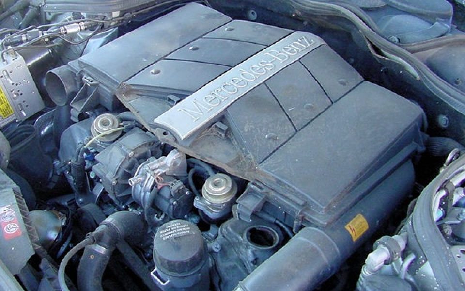 Mercedes M112 motor