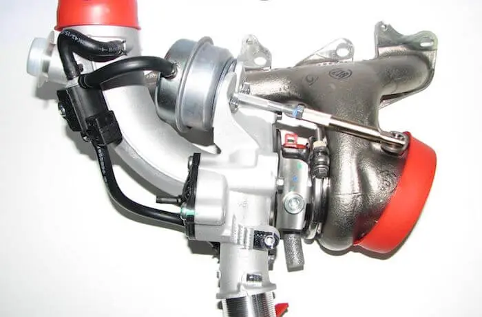 P005E Turbo / Supercharger Boost Control B Низкое напряжение