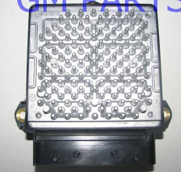P0668 Низкий уровень сигнала в цепи датчика внутренней температуры PCM / ECM / TCM