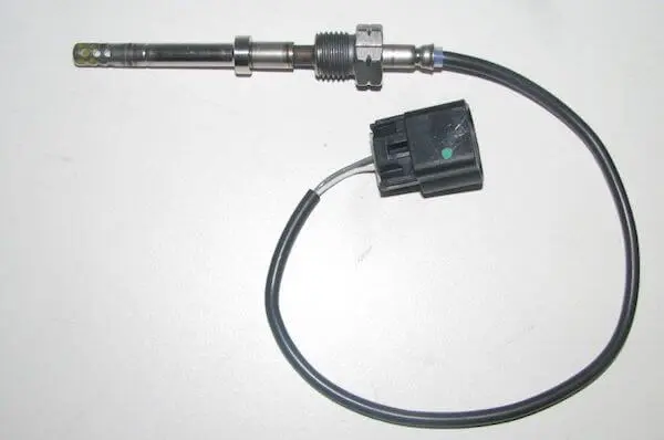 P2034 درجة حرارة غاز العادم EGT Sensor Circuit Bank 2 Sensor 2 Low