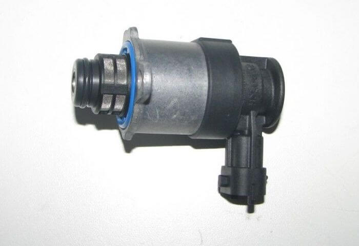 P228B Регулятор давления топлива 2 - принудительное отключение двигателя