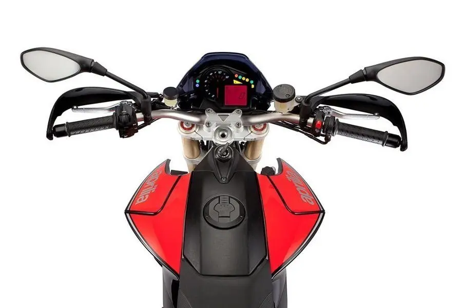Aprilia Dorsoduro 1200(9)