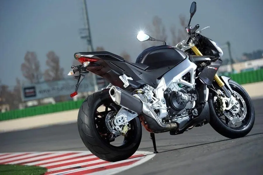 APRILIA TUONO V4 R