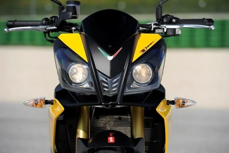 APRILIA TUONO V4 R (8)