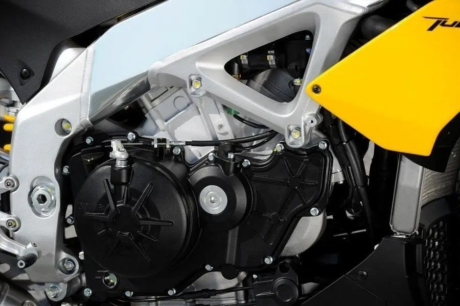 APRILIA TUONO V4 R (9)