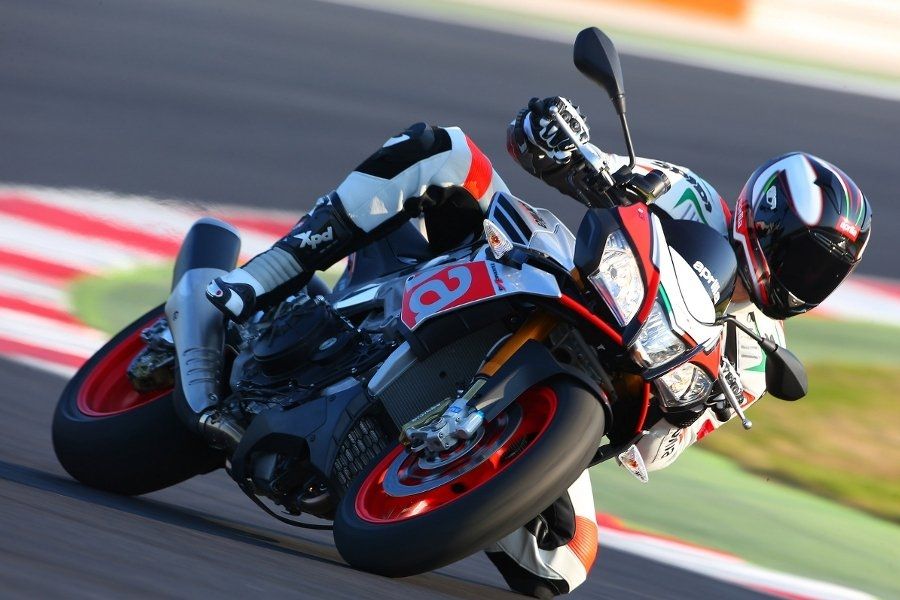 Aprilia Tuono V4 Rr Factory Specifikacijos Kaina Motociklų Avtotachki Nuotrauka