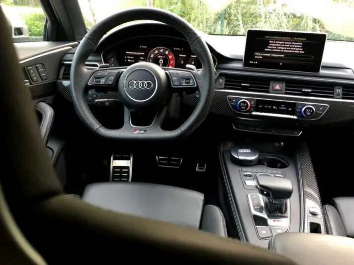 Audi RS4 Avant 2.9 TFSI 450 CV - Дорожные испытания 