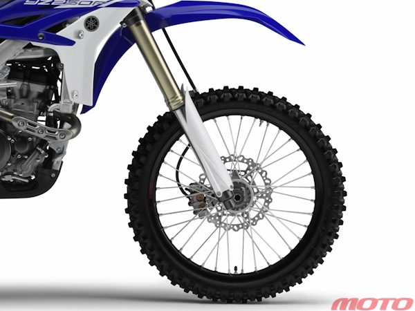 AVG Compact - Voorvertoning motorfiets - Icon Wheels
