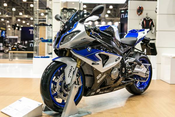 BMW Motorrad 在 CES 2016 - 摩托車預覽