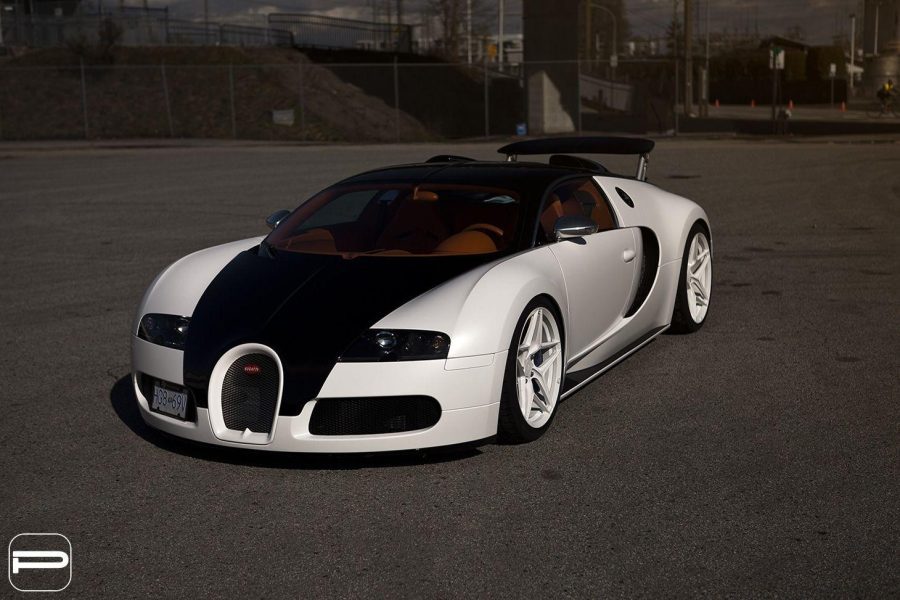 Bugatti Veyron, автомобиль с большими номерами &#8211; Sports Cars