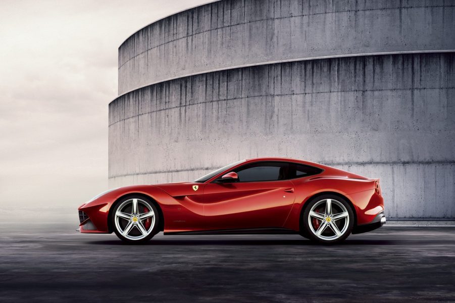 Ferrari F12berlinetta: найшвидший червоний колір у світі – спортивні автомобілі