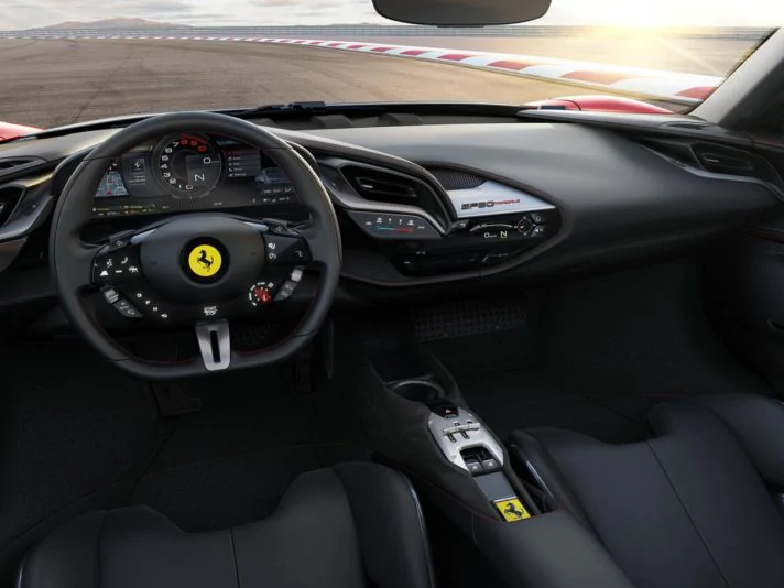 Ferrari SF90 Stradale: совершенство согласно Маранелло (за исключением названия) - Превью 