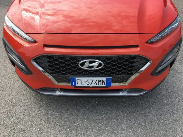 Hyundai Kona 1.0 T-GDI 120 CV Style - Prova su Strada