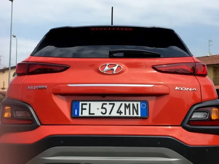 Hyundai Kona 1.0 T-GDI 120 CV Style - Prova su Strada