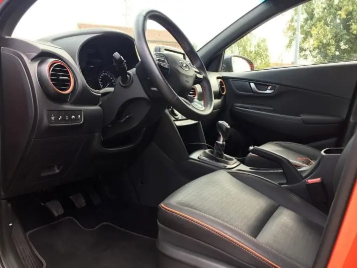 Hyundai Kona 1.0 T-GDI 120 CV Style - Prova su Strada