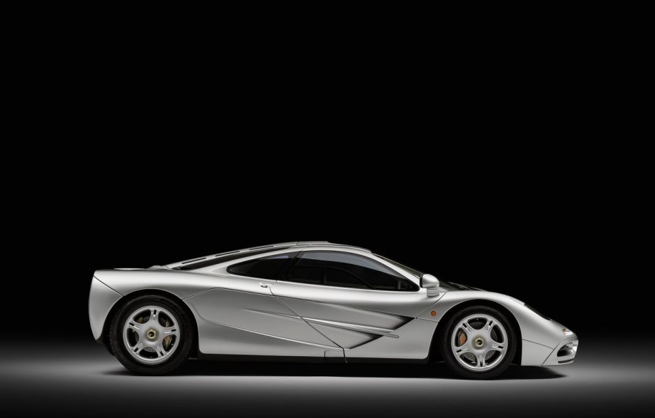 McLaren F1: ICONICARS - Sports car