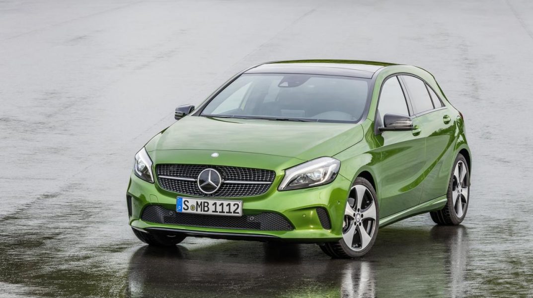 Mercedes A-Class vaovao: famerenana ny sary sy ny angona tamin'ny 2015 - Preview