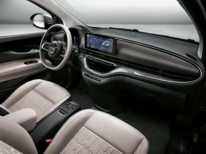 Новый Fiat 500 2020: фото и данные третьего поколения - Превью
