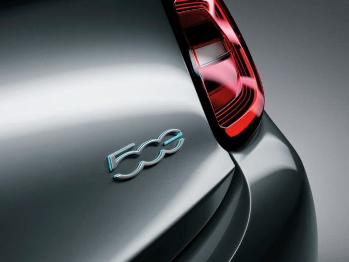 Новый Fiat 500 2020: фото и данные третьего поколения - Превью 