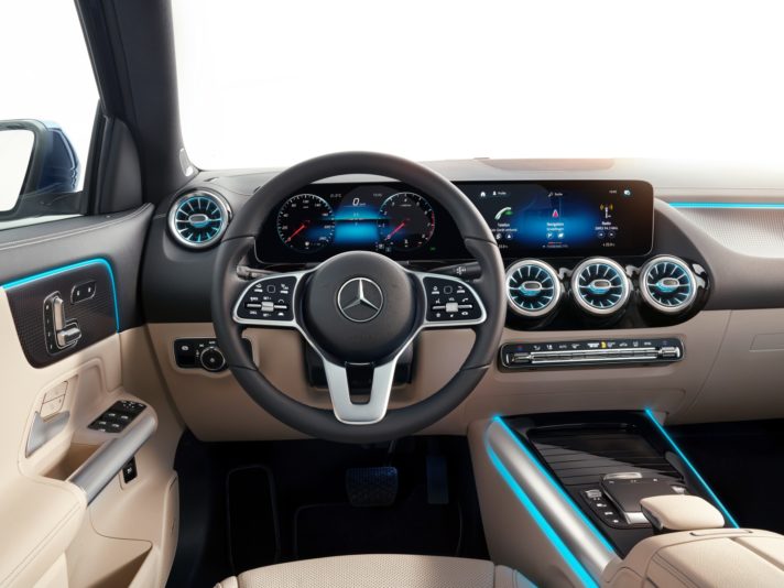 Новый Mercedes GLA: фото и данные - Превью 