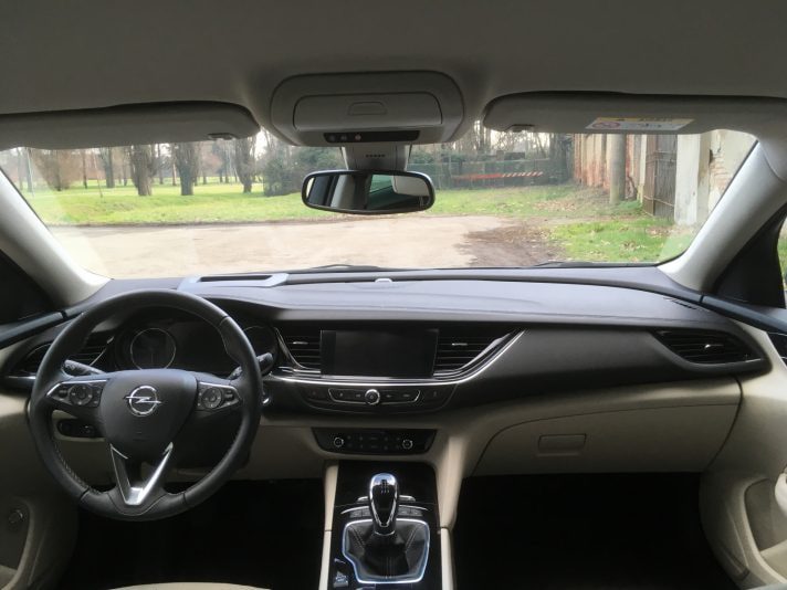 Opel Insignia Sports Tourer 2.0 CDTI, тест - Road Test 