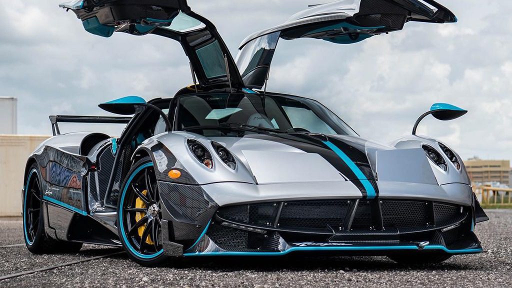 Test drive Pagani Huayra The Last - Preview