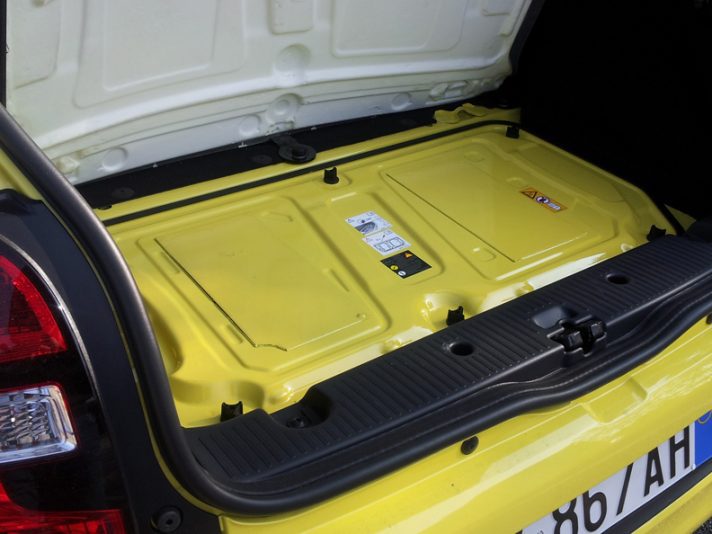 Renault Twingo 1.0: тест французских городских автомобилей - Road Test 