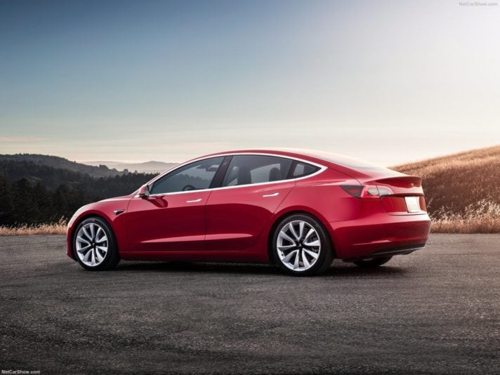 Tesla Model 3: модели, цены, характеристики и фотографии - Руководство по покупке 