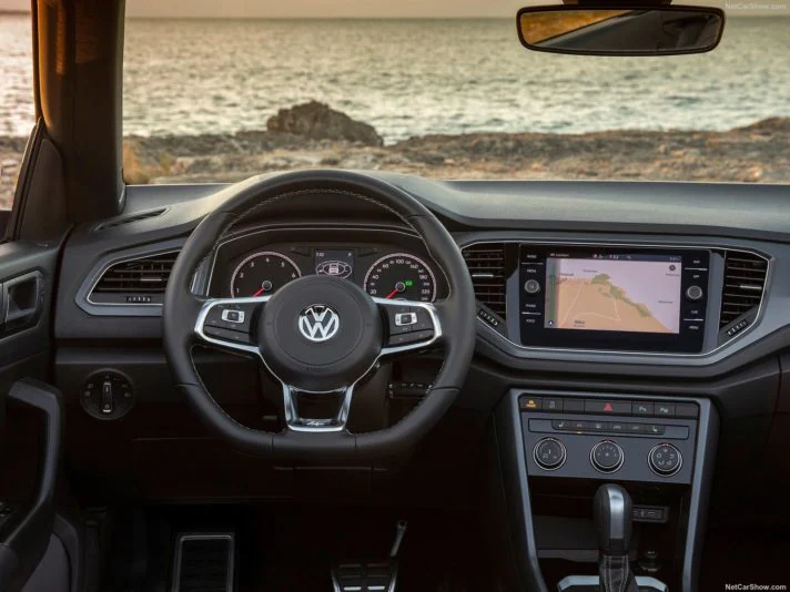 Volkswagen T-Roc Cabriolet: модели, цены, характеристики и фото - Руководство по покупке 