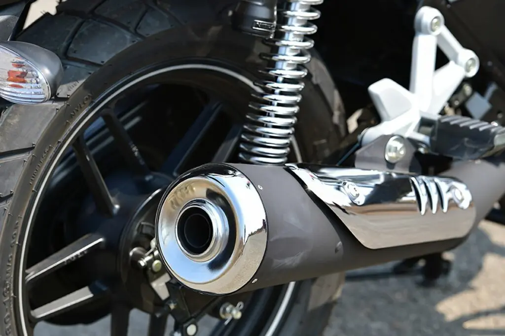 Bajaj V16