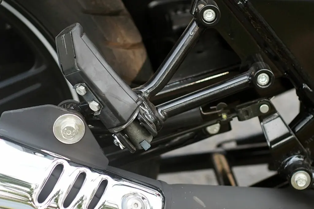 Bajaj V17