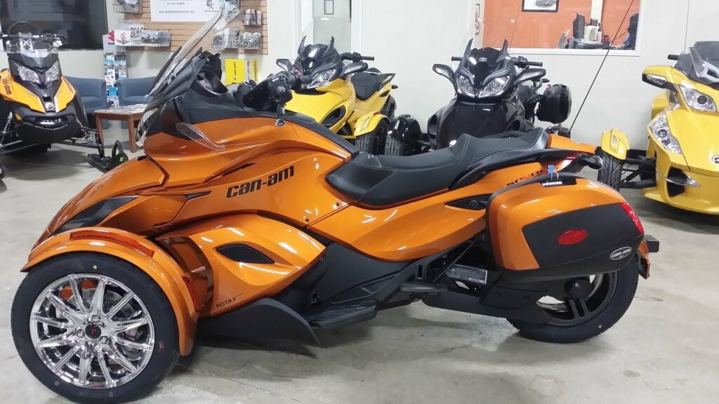 Can-Am Spyder ST Limited8